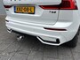 Volvo XC60 2.0 T6 Plug-in hybrid AWD Plus Black Edition Facelift, PHEV, Long range, Automaat, Panoramadak, Trekhaak semi elektrisch, 21 inch wielen, Harman Kardon audio, Park assist voor- en achter, Parkeercamera, Extra getint glas achter