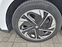 MG MG4 Electric Luxury 64 kWh | 1e-EIG. | WLTP 435 KM | Navi | 360° CAM | 17"LMV | ACC | ECC | Stoel + Stuur verwarming | Warmtepomp | DAB |