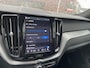 Volvo XC60 2.0 T8 455 pk Plug-in hybrid AWD Ultimate Bright Long Range Trekhaak Panoramadak 360 Camera Head-Up Display Harman Kardon Audio Elektrische Stoelen 21 Inch Velgen Pilot Assist ACC Stuurverwarming Stoelverwarming Apple Carplay Android Auto S Vol Opties 1e Eigenaar Plug in Hybride