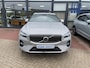 Volvo XC60 2.0 T8 455 pk Plug-in hybrid AWD Ultimate Bright Long Range Trekhaak Panoramadak 360 Camera Head-Up Display Harman Kardon Audio Elektrische Stoelen 21 Inch Velgen Pilot Assist ACC Stuurverwarming Stoelverwarming Apple Carplay Android Auto S Vol Opties 1e Eigenaar Plug in Hybride