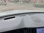 Volvo XC60 2.0 T8 455 pk Plug-in hybrid AWD Ultimate Bright Long Range Trekhaak Panoramadak 360 Camera Head-Up Display Harman Kardon Audio Elektrische Stoelen 21 Inch Velgen Pilot Assist ACC Stuurverwarming Stoelverwarming Apple Carplay Android Auto S Vol Opties 1e Eigenaar Plug in Hybride
