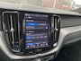 Volvo XC60 2.0 T8 455 pk Plug-in hybrid AWD Ultimate Bright Long Range Trekhaak Panoramadak 360 Camera Head-Up Display Harman Kardon Audio Elektrische Stoelen 21 Inch Velgen Pilot Assist ACC Stuurverwarming Stoelverwarming Apple Carplay Android Auto S Vol Opties 1e Eigenaar Plug in Hybride