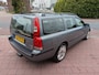Volvo V70 2.4 Comfort Line 7 Persoons, Dealerondh, 2 de eig