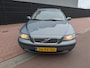 Volvo V70 2.4 Comfort Line 7 Persoons, Dealerondh, 2 de eig