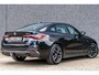 BMW 4-Serie Gran Coupe (g26) 420i M-Sport / Trekhaak / Head Up display / Leder / Keyless / Camera / Parkeersensoren / Shadowline / HiFi Audio / Adaptive Cruise / LED / 18 Inch