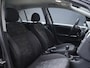 Opel Corsa 1.4-16V Edition Sport (AIRCO,NIEUWE APK,LED,SPORTSTOELEN,NAVI,TREKHAAK,LM VELGEN,NETTESTAAT)