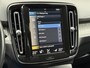 Volvo XC40 1.5 T5 262pk Recharge | Lederen bekleding | Trekhaak wegklapbaar (1800kg trekgewicht) | 19 inch velgen | Camera | Apple CarPlay | Navigatie | Cruise control | Stoelverwarming voor&achter | Stuurverwarming | Full-LED | DAB | Keyless | Dodehoekdetectie | Volledig onderhouden