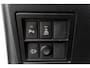 Toyota Hilux 2.8 D-4D Xtra Cab Professional premium Unieke verhoogde uitvoering met luchtvering en Laserlight-verlichting.