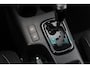Toyota Hilux 2.8 D-4D Xtra Cab Professional premium Unieke verhoogde uitvoering met luchtvering en Laserlight-verlichting.