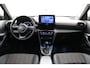 Toyota Yaris Cross 1.5 Hybrid Executive | leder-Stof bekleding | Trekhaak | Parkeersensoren | Navigatie |