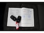 Toyota Yaris Cross 1.5 Hybrid Executive | leder-Stof bekleding | Trekhaak | Parkeersensoren | Navigatie |