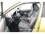 Toyota Yaris Cross 1.5 Hybrid Executive | leder-Stof bekleding | Trekhaak | Parkeersensoren | Navigatie |