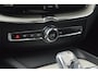 Volvo XC60 T6 Hybride AWD Inscription | Panoramadak | Harman/Kardon | Trekhaak | Camera | Stoel + Stuur Verwarming |