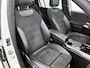 Mercedes-Benz GLB 200 Premium Plus | WORDT VERWACHT | Automaat | Sfeerverlichting | Panoramadak | Achteruitrijcamera | Parkeersensoren | Stoelverwarming |