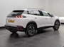 Peugeot 2008 1.2 PureTech Allure | Trekhaak | Cruise Control | Camera | Parkeersensoren Voor en Achter | 17" Lichtmetalen Velgen