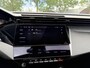 Peugeot 308 SW 1.6 Plug-in Hybrid 180 Allure PHEV | VAN: 26.900,- VOOR: 24.877,- UW WKVOORDEEL: 2.023,- | STOELVERWARMING| DEALER ONDERHOUDEN| DODE HOEK SENSOR| ACHTERUITRIJCAMERA| RIJKLAARPRIJS INCL. 12 MND BOVAG GARANTIE|