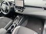 Toyota Corolla Hybrid 140 GR Sport | Super green met zwart dak | Carplay | Parkeersensoren | 18 inch LM-velgen |