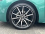 Toyota Corolla Hybrid 140 GR Sport | Super green met zwart dak | Carplay | Parkeersensoren | 18 inch LM-velgen |