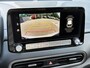 Hyundai Kona Electric EV Fashion 64 kWh / €19.985,- ex btw / Grijs Kenteken / Navigatie / Apple Carplay/Android Auto / Achteruitrijcamera / Stoel-/Stuurverwarming / HUD / KRELL audio /