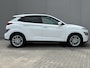 Hyundai Kona Electric EV Fashion 64 kWh / €19.985,- ex btw / Grijs Kenteken / Navigatie / Apple Carplay/Android Auto / Achteruitrijcamera / Stoel-/Stuurverwarming / HUD / KRELL audio /