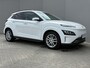 Hyundai Kona Electric EV Fashion 64 kWh / €19.985,- ex btw / Grijs Kenteken / Navigatie / Apple Carplay/Android Auto / Achteruitrijcamera / Stoel-/Stuurverwarming / HUD / KRELL audio /