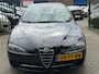 Alfa Romeo 147 1.6 T.Spark Business 1e eigenaar airco elektrische ramen cv op afs