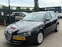 Alfa Romeo 147 1.6 T.Spark Business 1e eigenaar airco elektrische ramen cv op afs