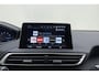 Peugeot 3008 1.2T Première | Navigatie | Afneembare trekhaak | Handsfree achterklep | Keyless Entry & Start | Achteruitrijcamera | Draadloze telefoonlader | Apple Carplay & Android Auto