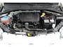 Fiat 500 1.0-70pk Mild-Hybrid 'Dolcevita'. 'Het goede leven' dat is het bezit van en het rijden in deze bloedmooie Italiaan ! Panoramadak, Autm. airco, Cruise Control, Navigatie by AppleCarplay/Android auto, Bluetooth telefoonvoorb., pdc achter etc.