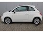 Fiat 500 1.0-70pk Mild-Hybrid 'Dolcevita'. 'Het goede leven' dat is het bezit van en het rijden in deze bloedmooie Italiaan ! Panoramadak, Autm. airco, Cruise Control, Navigatie by AppleCarplay/Android auto, Bluetooth telefoonvoorb., pdc achter etc.
