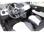Fiat 500 1.0-70pk Mild-Hybrid 'Dolcevita'. 'Het goede leven' dat is het bezit van en het rijden in deze bloedmooie Italiaan ! Panoramadak, Autm. airco, Cruise Control, Navigatie by AppleCarplay/Android auto, Bluetooth telefoonvoorb., pdc achter etc.