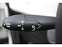 Fiat 500 1.0-70pk Mild-Hybrid 'Dolcevita'. 'Het goede leven' dat is het bezit van en het rijden in deze bloedmooie Italiaan ! Panoramadak, Autm. airco, Cruise Control, Navigatie by AppleCarplay/Android auto, Bluetooth telefoonvoorb., pdc achter etc.