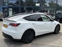 Tesla Model Y RWD 58 kWh UNIEK!| |VAN €35.900:,- VOOR: 32.877,- UW WKVOORDEEL: 3.023,- | STOEL + STUURWIELVERWARMING l CARBON PAKKET | TESLA FABRIEKSGARANTIE 9-2027 OF TOT 80.000 KM |