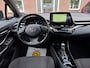 Toyota C-HR / C-HR+ 1.8 Hybrid Dynamic Sport. Dealer onderhouden, zeer netjes! O.a. cruise, navi, camera, stoelverwarming, etc, etc.