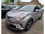 Toyota C-HR / C-HR+ 1.8 Hybrid Dynamic Sport. Dealer onderhouden, zeer netjes! O.a. cruise, navi, camera, stoelverwarming, etc, etc.
