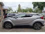 Toyota C-HR / C-HR+ 1.8 Hybrid Dynamic Sport. Dealer onderhouden, zeer netjes! O.a. cruise, navi, camera, stoelverwarming, etc, etc.