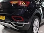 Volkswagen T-Roc 1.5 TSI BUSINESS / MASSAGE / ACC / CAMERA / TREKHAAK / 17"