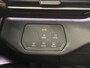 Volkswagen ID.4 Pro Limited Edition 77 kWh Navigatie Apple Carplay/Android Auto Keyless PDC V+A Climate Control DAB+ Lane Assist Adaptieve Cruise control Velours / Alcantara bekleding 19" Lichtmetalen Velgen