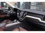 Volvo XC60 2.0 Recharge T8 AWD R-Design | Eerste eigenaar | Pano | 360 Camera | Cruise | Apple Carplay | Luchtvering | Memory |