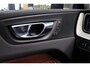 Volvo XC60 2.0 Recharge T8 AWD R-Design | Eerste eigenaar | Pano | 360 Camera | Cruise | Apple Carplay | Luchtvering | Memory |
