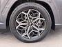 Hyundai Tucson 1.6 T-GDI PHEV N Line Sky 4WD / Dealer onderhouden / Panorama schuifdak / Fabrieksgarantie tot 11-2027 / Elektrische klep & stoelen / Navigatie / Apple Carplay Android / Stoelventilatie / Adaptieve Cruise / Stuur-, stoel- & achterbankverwarming /