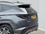 Hyundai Tucson 1.6 T-GDI PHEV N Line Sky 4WD / Dealer onderhouden / Panorama schuifdak / Fabrieksgarantie tot 11-2027 / Elektrische klep & stoelen / Navigatie / Apple Carplay Android / Stoelventilatie / Adaptieve Cruise / Stuur-, stoel- & achterbankverwarming /
