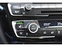 BMW 3-Serie Touring 318i Executive * Luxuryline * Hifi * Sportstoelen * Camera * Navigatie Proffesional *