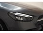 Mercedes-Benz B-klasse 180 AMG Premium Plus [ Panorama Sfeerverlichting ACC Trekhaak ]