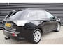 Mitsubishi Outlander 2.0 PHEV Instyle Trekhaak, Dealer O.H. Harmar ® Kofferbaklift/tillift voor Scootmobiel en Elektrische Rolstoel