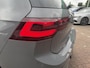 Volkswagen Golf 1.5 eTSI R-Line IQ LED | MASSAGE STOELEN | CAMERA | NAVIGATIE | PANORAMADAK | CRUISECONTROL | STUUR/STOEL VERWARMING | LED PAKKET | PARKEERSENSOREN | VIRTUEEL COCKPITDISPLAY | APPLE CARPLAY & ANDROID AUTO |