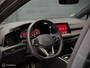 Volkswagen Golf 1.5 eTSI R-Line, Pano, IQ, Sfeer, Camera, Trekhaak