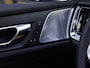 Volvo V60 T8 AWD Ultra Dark Bowers & Wilkins Massagestoelen Stoelventilatie Panodak