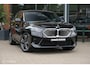 BMW IX2 eDrive20 67 kWh | M-Sport | Camera | Pano | Donkere hemel | Stoel en stuurwielverw. | Draadloos telefoon laden | CarPlay | 19 Inch | DAB+