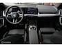 BMW IX2 eDrive20 67 kWh | M-Sport | Camera | Pano | Donkere hemel | Stoel en stuurwielverw. | Draadloos telefoon laden | CarPlay | 19 Inch | DAB+